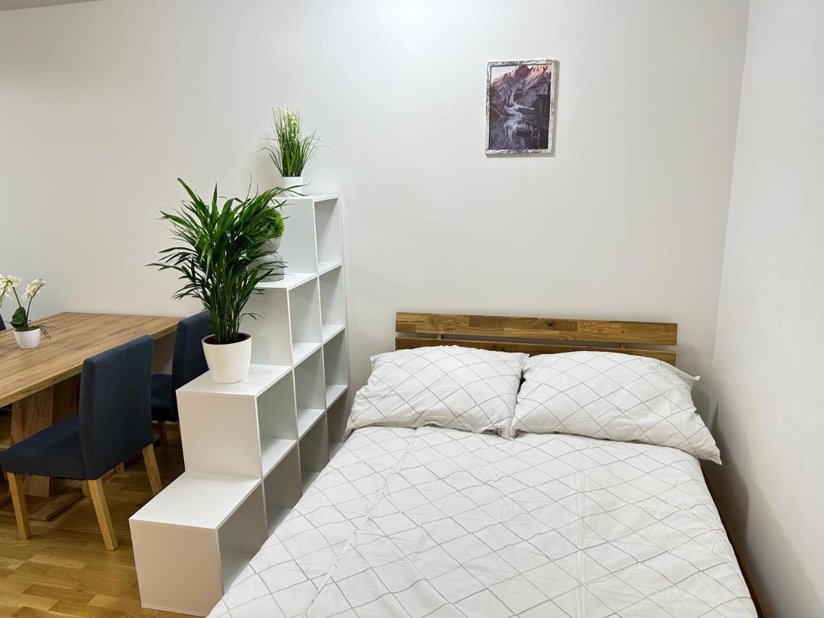 55 M2 Stylish With Balcony & Parking Viena