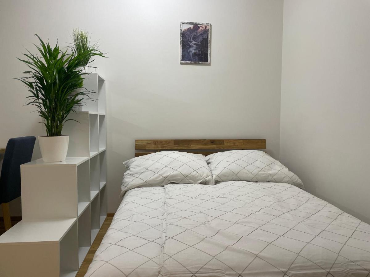 55 M2 Stylish With Balcony & Parking * Wenen