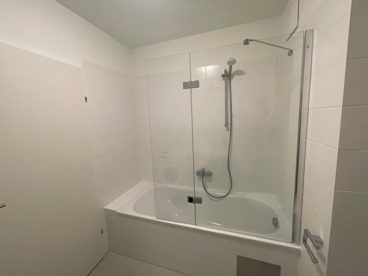 Appartement 55 M2 Stylish With Balcony & Parking Wenen